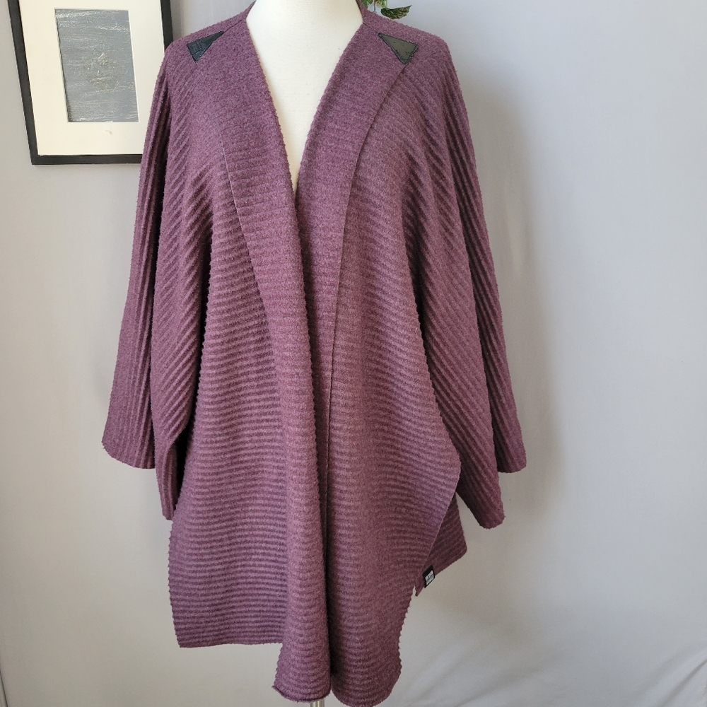 Design House Stockholm Pleece Cape Poncho Sweater Jacket MOMA‎ One Size OS